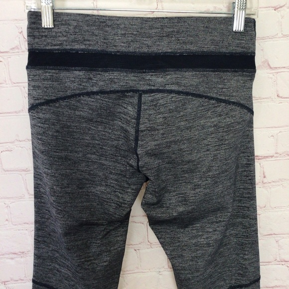 MPG Blue and Gray Cropped Leggings - Size Small - Picture 5 of 8